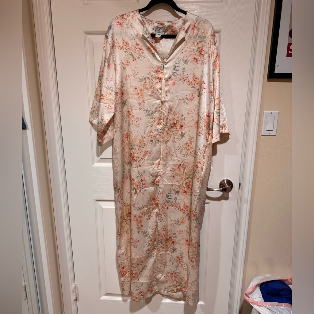 Vintage Valentino Nightgown Robe
